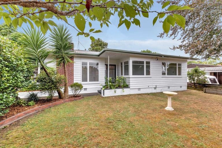 Photo of property in 6 Trent Avenue, Hokowhitu, Palmerston North, 4410