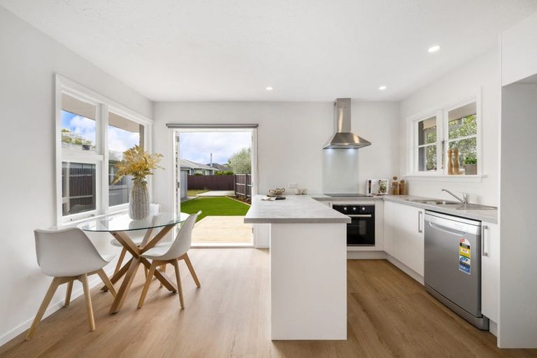 Photo of property in 15 Vancouver Crescent, Wainoni, Christchurch, 8061