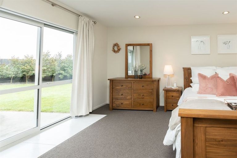 Photo of property in 60 Magellan Rise, Flagstaff, Hamilton, 3210