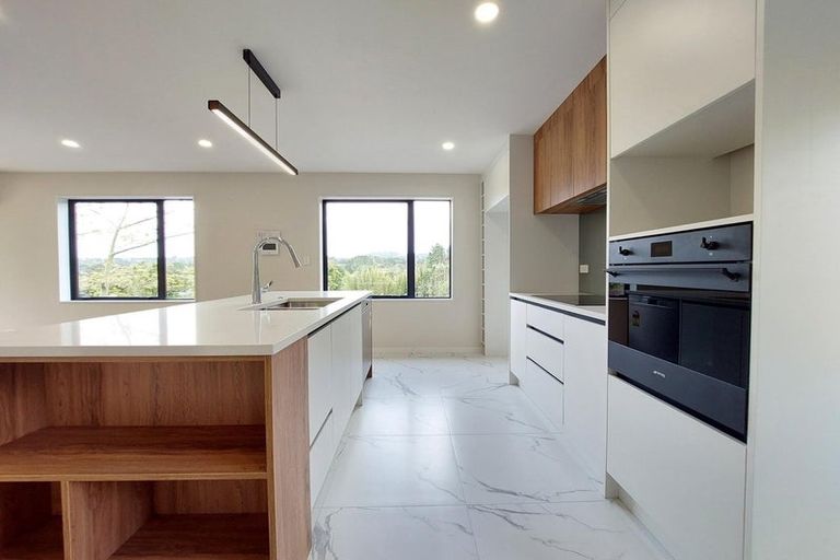 Photo of property in 8b Nandana Drive, Glen Eden, Auckland, 0602