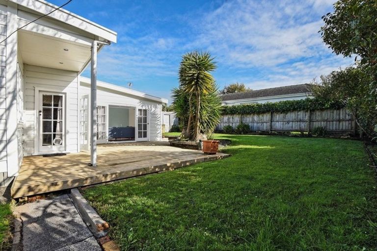 Photo of property in 6 Counsel Terrace, Mount Albert, Auckland, 1025