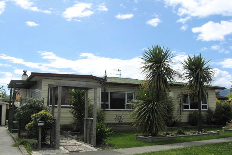 Photo of property in 155 Songer Street, Stoke, Nelson, 7011