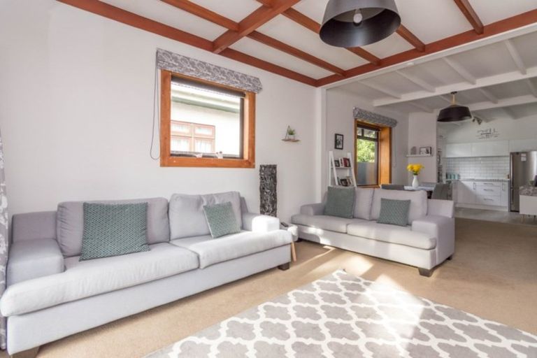 Photo of property in 12 Napier Road, Terrace End, Palmerston North, 4410