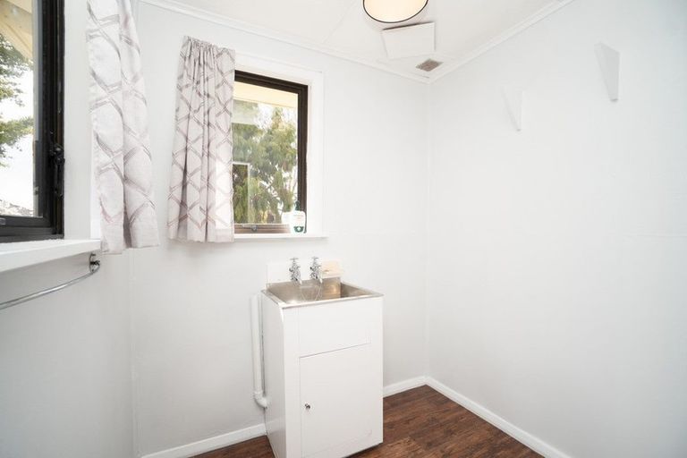 Photo of property in 12 Rochester Street, Awapuni, Palmerston North, 4412