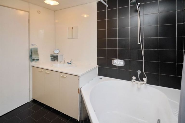 Photo of property in 64 Dunns Avenue, The Pines Beach, 7630