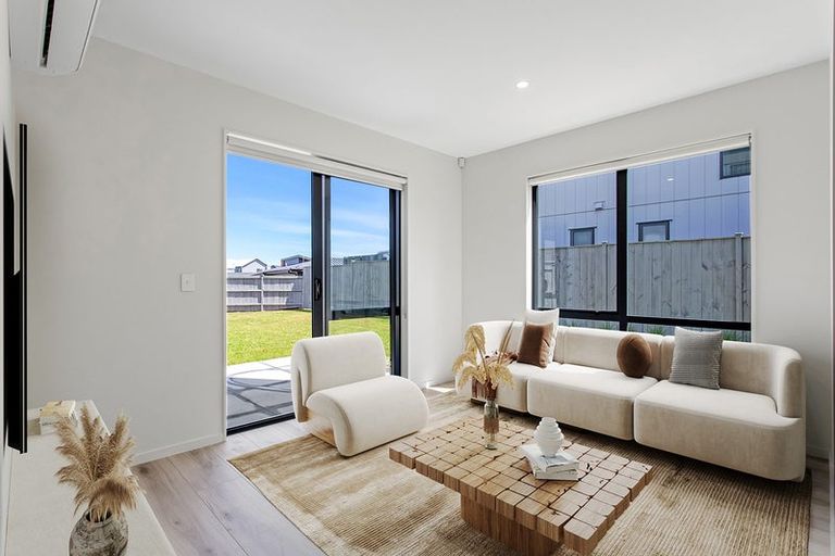 Photo of property in 3 Aquamarine Road, Rosehill, Papakura, 2113