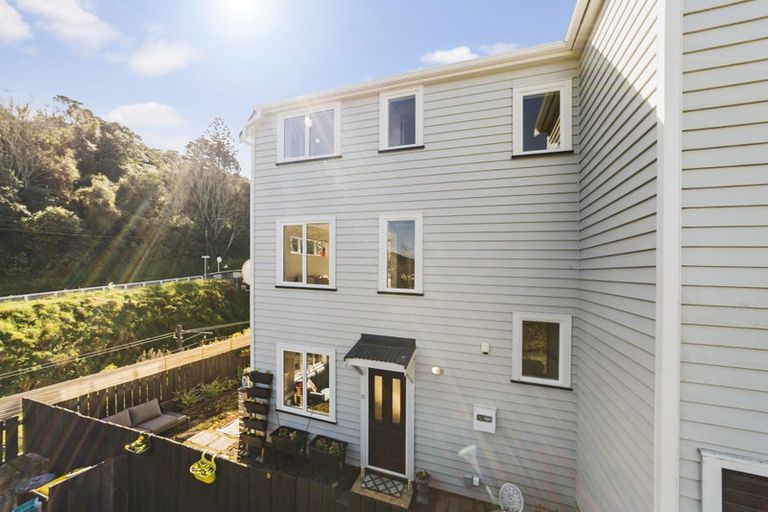 Photo of property in 25d Omar Street, Khandallah, Wellington, 6035