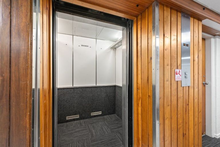 Photo of property in Hobson Court Flats, 13/70 Hobson Street, Thorndon, Wellington, 6011