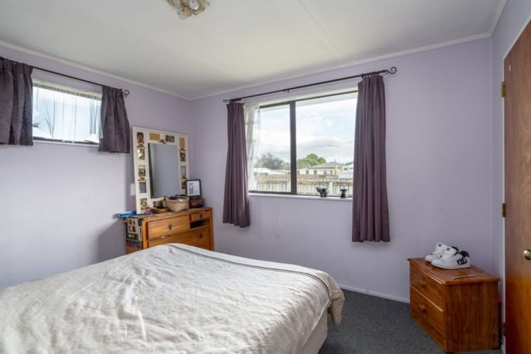 Photo of property in 18 Malcolm Street, Martinborough, 5711