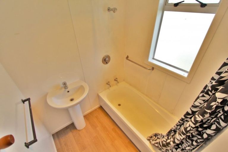 Photo of property in 37a-b Papanui Street, Tokoroa, 3420