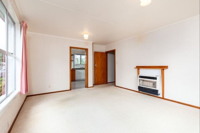 Photo of property in 19 Regent Place, Blagdon, New Plymouth, 4310