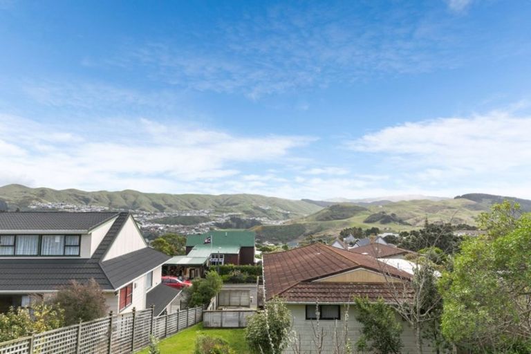Photo of property in 4 Montserrat Place, Grenada Village, Wellington, 6037