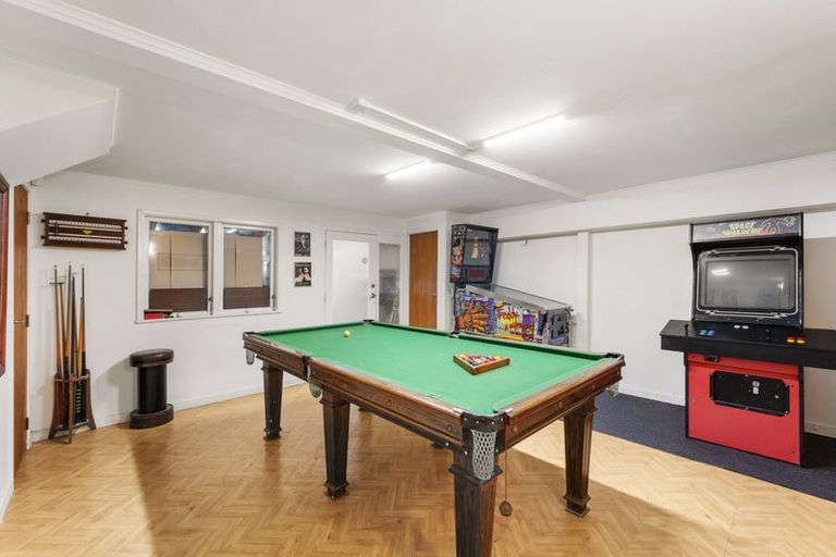 Photo of property in 53 Sunrise Boulevard, Tawa, Wellington, 5028