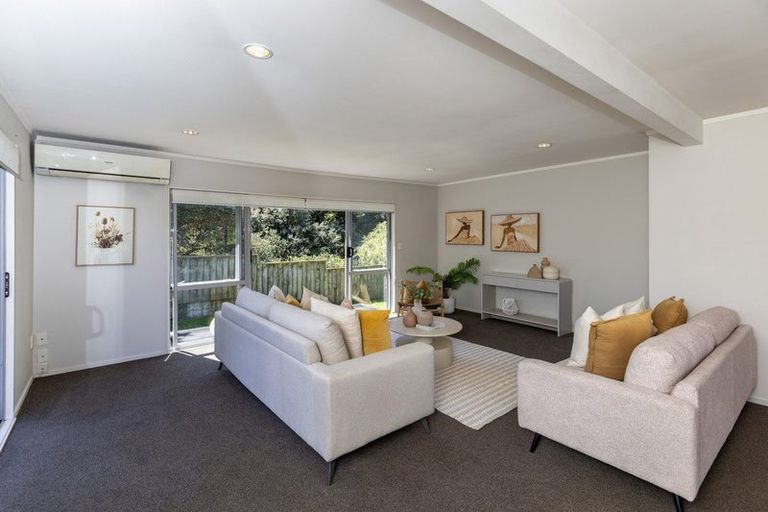 Photo of property in 131 Renown Road, Raumati South, Paraparaumu, 5032