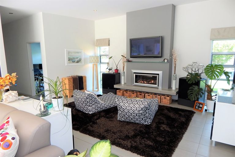 Photo of property in 1 Kotare Heights, Kerikeri, 0230