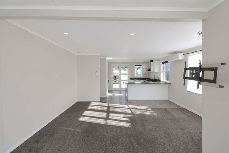 Photo of property in 50 Seddon Street, Naenae, Lower Hutt, 5011