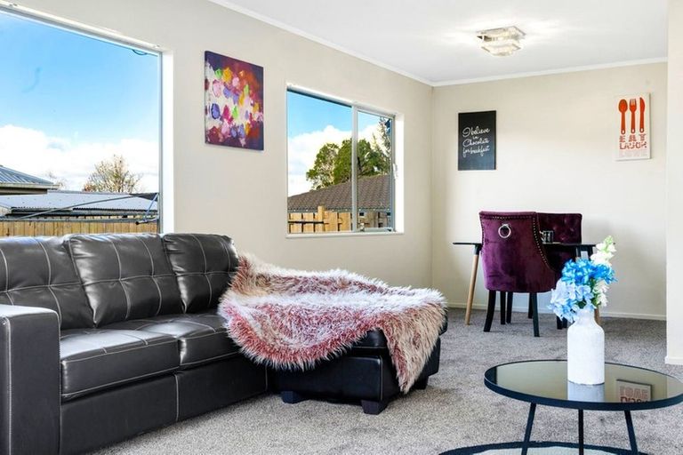 Photo of property in 2/19 Oratu Place, Manurewa, Auckland, 2102