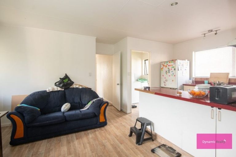 Photo of property in 15 Tiller Close, Kelvin Grove, Palmerston North, 4414