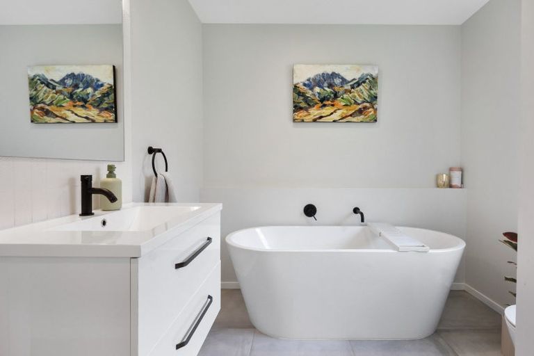 Photo of property in 336 Valley Road, Colyton, 4775