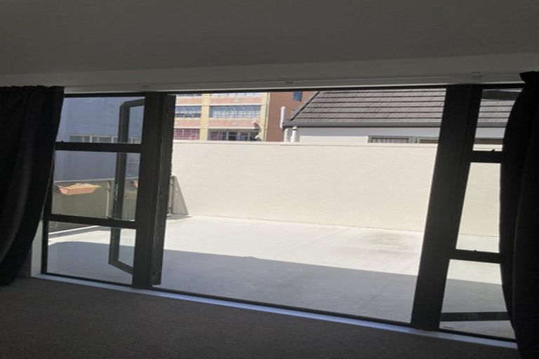 Photo of property in Victoria Town Houses, 1/219 Victoria Street, Te Aro, Wellington, 6011