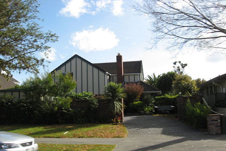 Photo of property in 62 Solway Avenue, Ilam, Christchurch, 8041