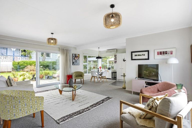 Photo of property in 117 Highgate, Roslyn, Dunedin, 9010