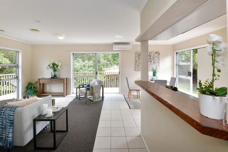 Photo of property in 1/25 Edgware Road, West Harbour, Auckland, 0618