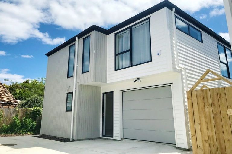 Photo of property in 3c Glennandrew Drive, Half Moon Bay, Auckland, 2012
