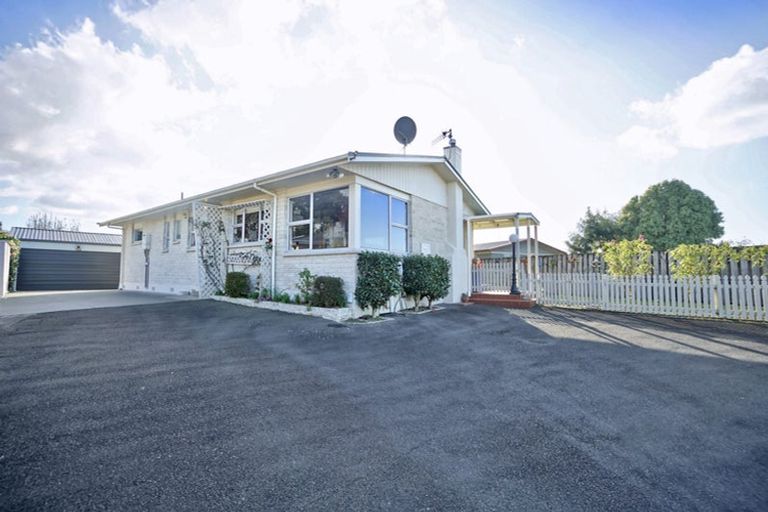 Photo of property in 11 Valley Road, Te Puke, 3119