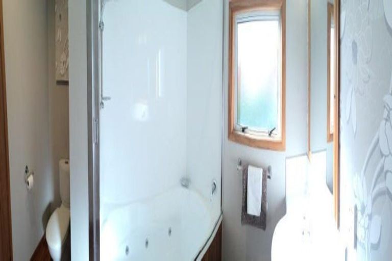 Photo of property in 8 Vogel Street, Fitzroy, New Plymouth, 4312