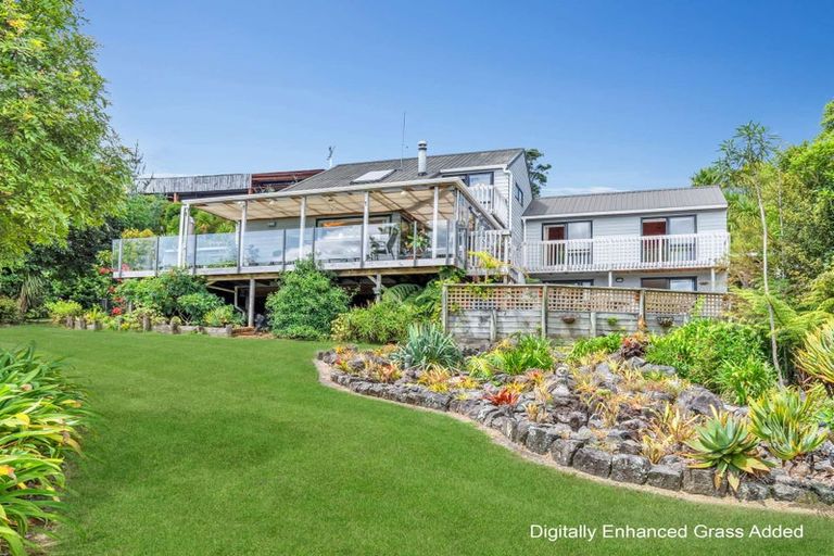 Photo of property in 11 North Way, Titirangi, Auckland, 0604