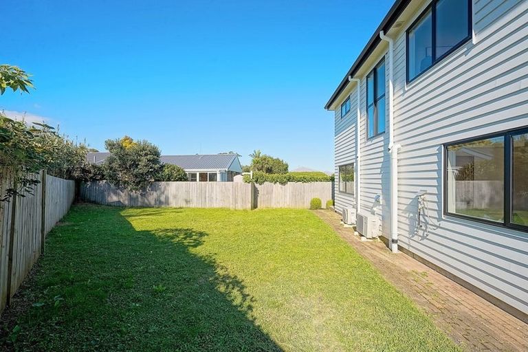 Photo of property in 29a Mackenzie Street, Te Atatu South, Auckland, 0610