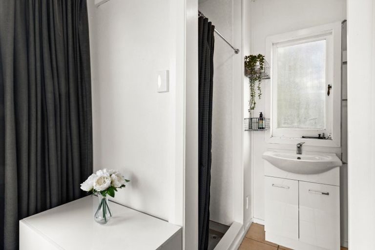 Photo of property in 108 Davis Street, Saint Leonards, Hastings, 4120