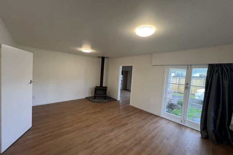 Photo of property in 12 Mack Place, Red Hill, Papakura, 2110