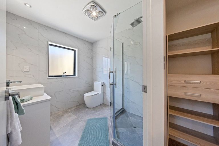 Photo of property in 28 Celestial Crescent, Orewa, 0931