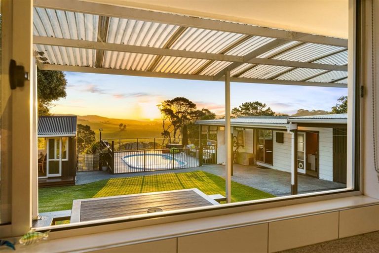 Photo of property in 9 Hamilton Road, Waimauku, 0881