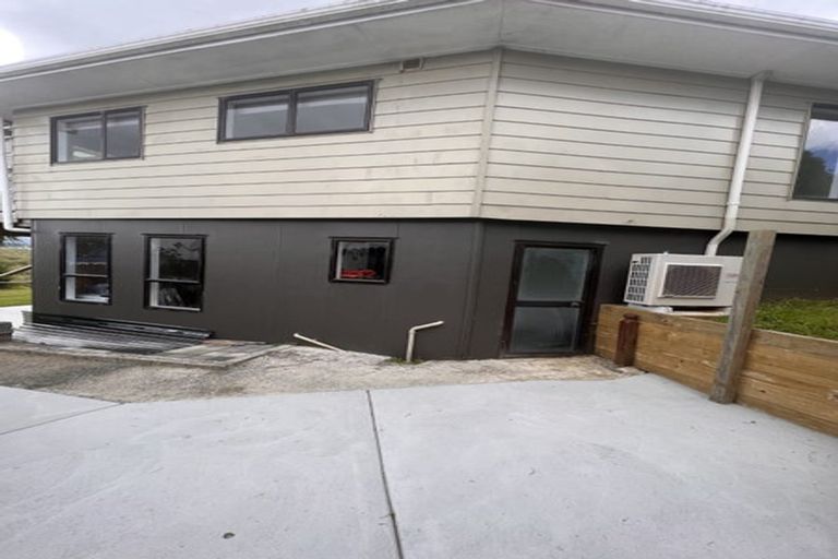 Photo of property in 56 Raumati Crescent, Onerahi, Whangarei, 0110