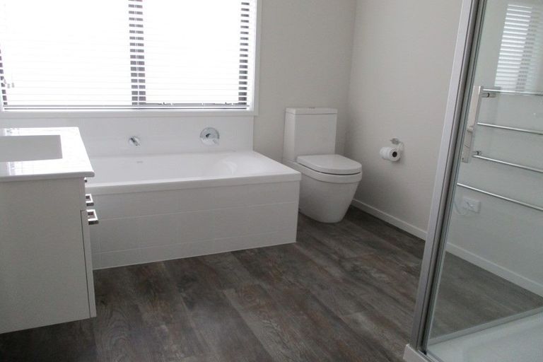 Photo of property in 11 Kahuparere Crescent, Pyes Pa, Tauranga, 3112