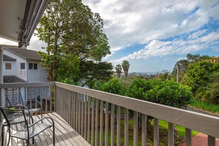 Photo of property in 1/193 East Coast Road, Castor Bay, Auckland, 0620