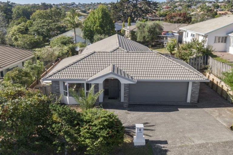 Photo of property in 8 Bluebird Crescent, Unsworth Heights, Auckland, 0632