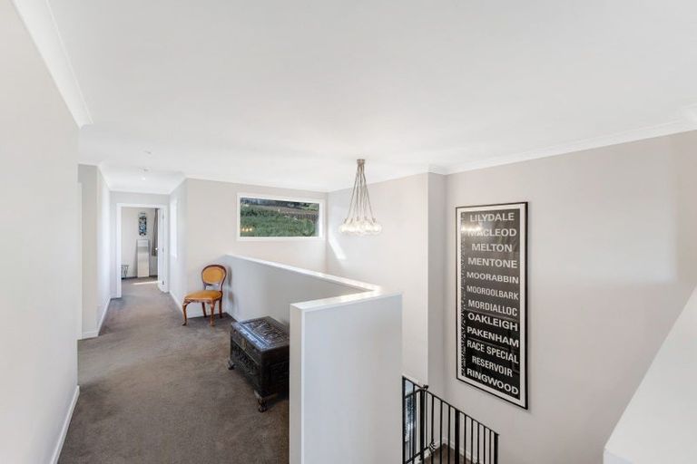 Photo of property in 8 Verley Rise, East Tamaki Heights, Auckland, 2016