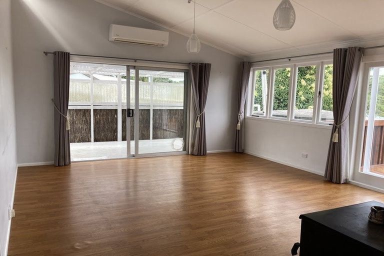 Photo of property in 18 Kent Terrace, Riverhead, 0820