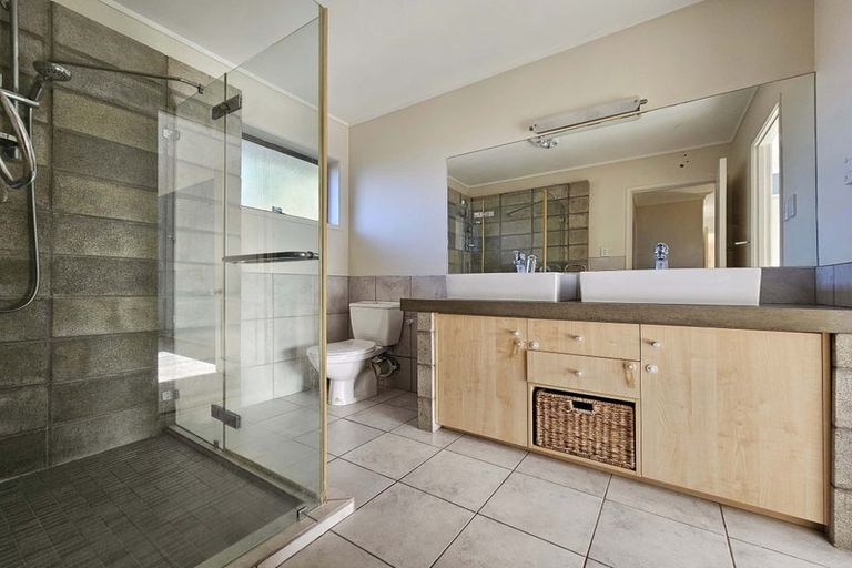 Photo of property in 8 Mill End, Pahurehure, Papakura, 2113