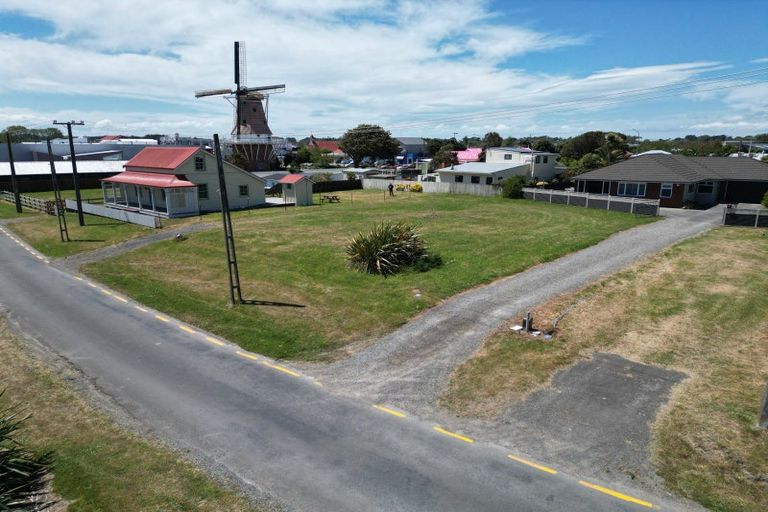 Photo of property in 32 Harbour Street, Foxton, 4814