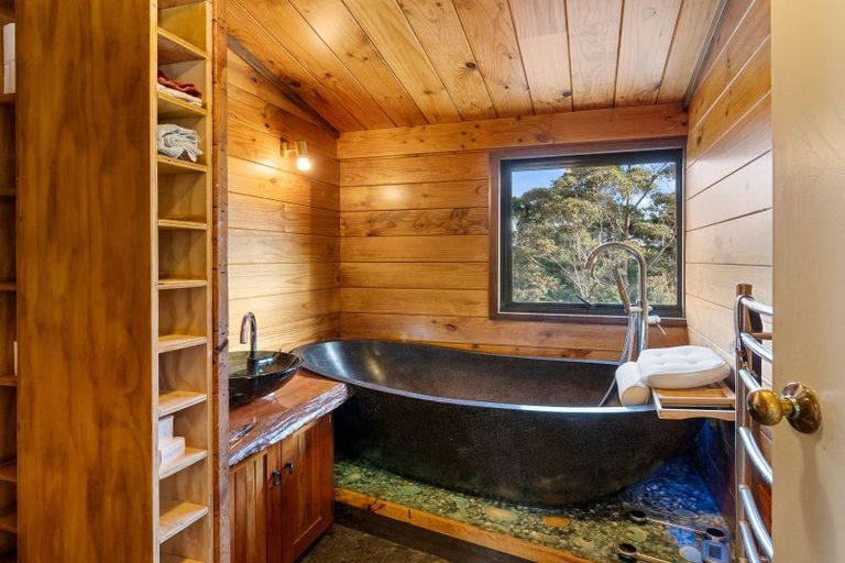 Photo of property in 35 Old Coach Road, Otaki, 5512