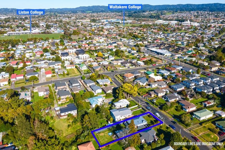 Photo of property in 9 Longburn Road, Henderson, Auckland, 0610