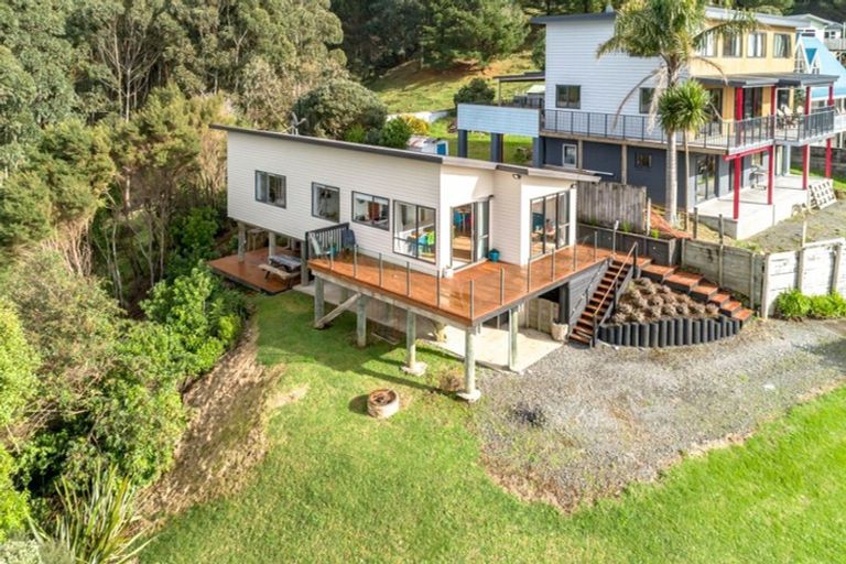 Photo of property in 141 Tuna Place, Onemana, Whangamata, 3691