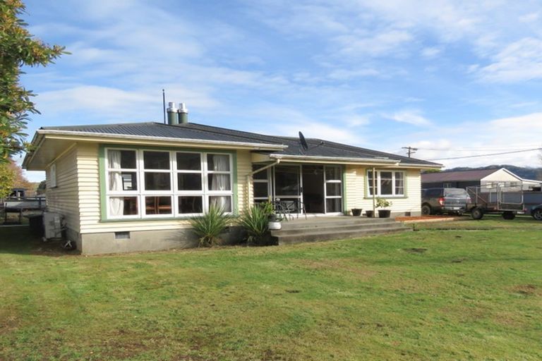Photo of property in 72 Main Street, Reefton, 7830