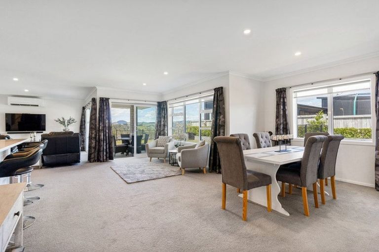 Photo of property in 17 Manatu Close, Whangamata, 3691