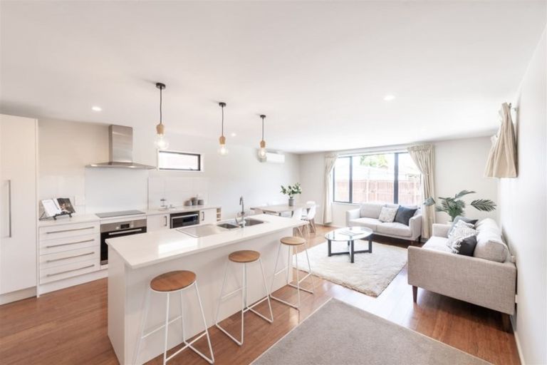 Photo of property in 3b Dickson Crescent, Hornby, Christchurch, 8042